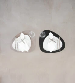 LIND DNA Bull Placemat Keerbaar Curve L 1 St. -Gense Verkoop 501973 01 2 EnvironmentImage d10dfea8f4