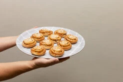 Muurla Checks & Stripes Dienblad Ø35 Cm -Gense Verkoop 574700 01 20 ProductImageExtra 895e0d17e6